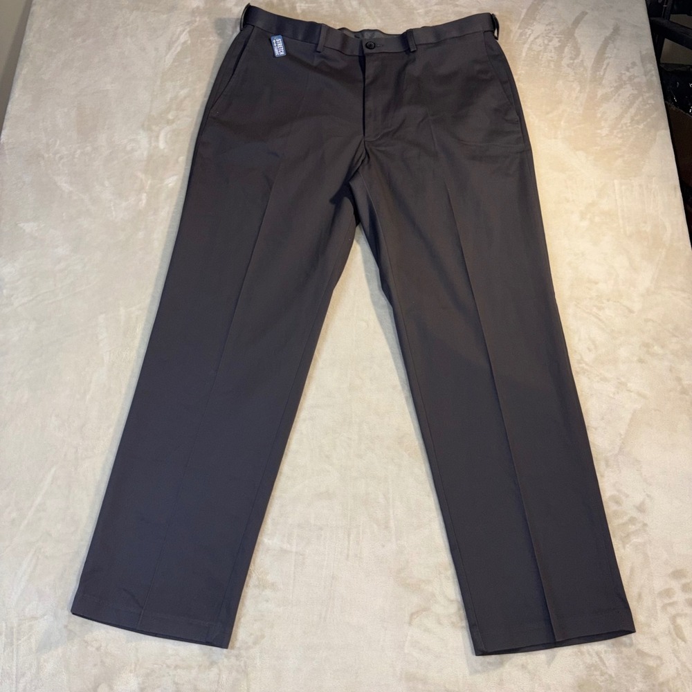 Haggar Premium No Iron Khaki Pants Mens 40x32 Classic Fit Stretch Charcoal Gray